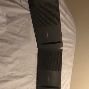 Bose v-100 bookshelf speakers
